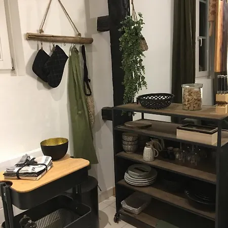 Centre Historique La Collegiale Apartment *